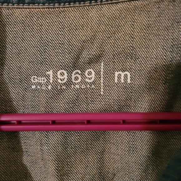GAP jean jacket size Medium - Picture 3 of 3
